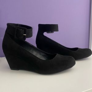Black Strap wedge heels